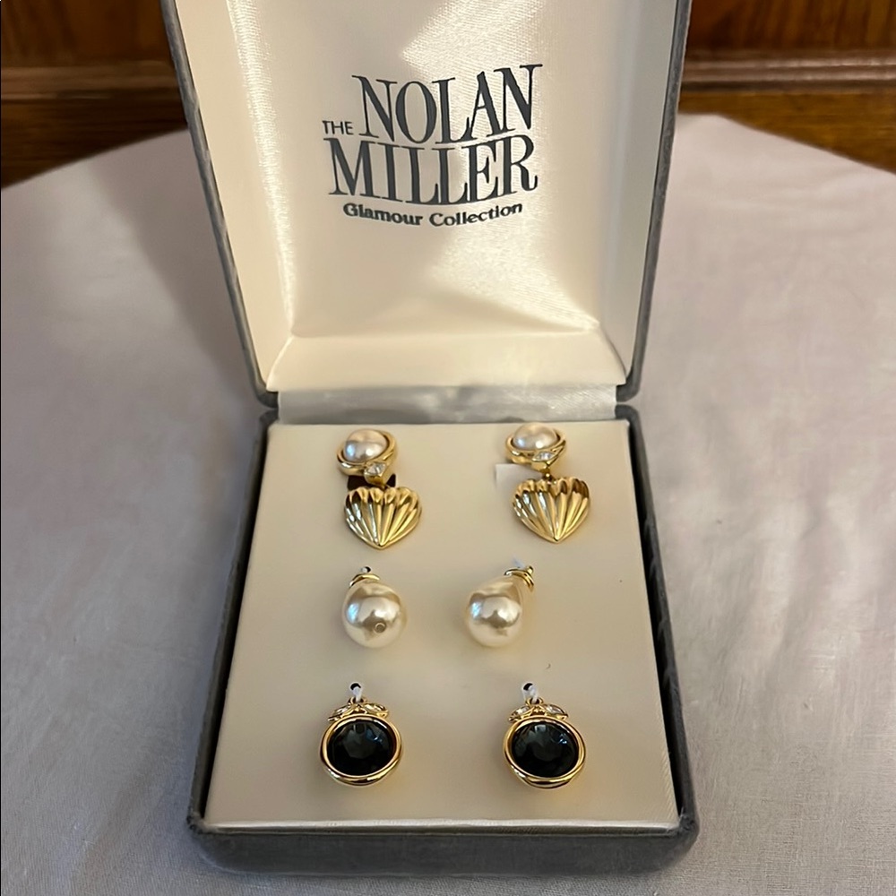Nolan Miller Glamour Collection Earring set